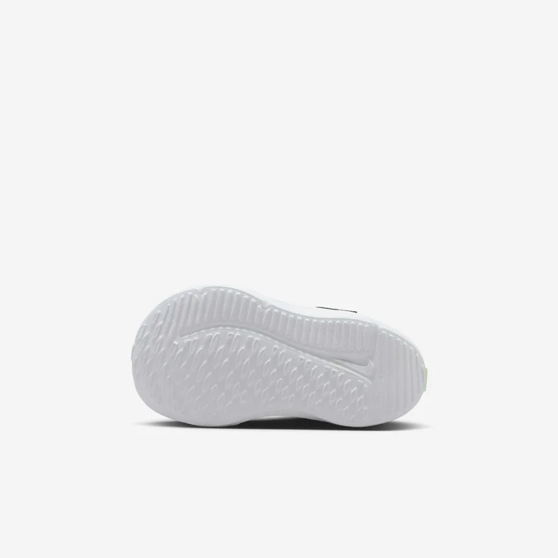 Nike Kids' Cosmic Runner Shoes